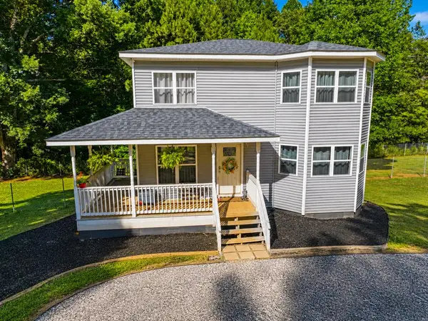 120 Gould St, Hodges, SC 29653