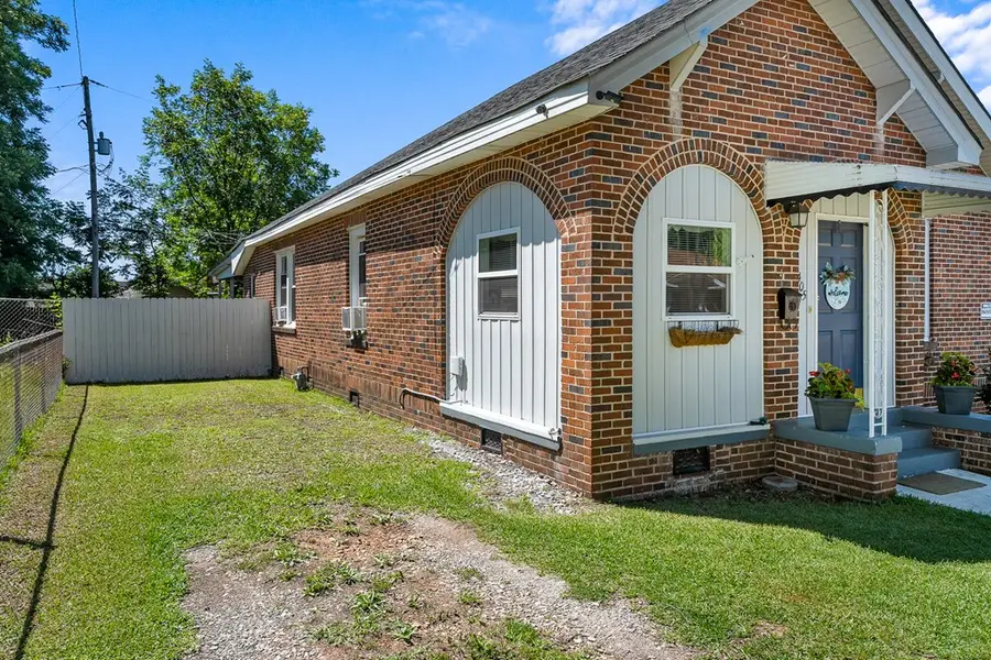 405 Piedmont Ave, Greenwood, SC 29646 - #3