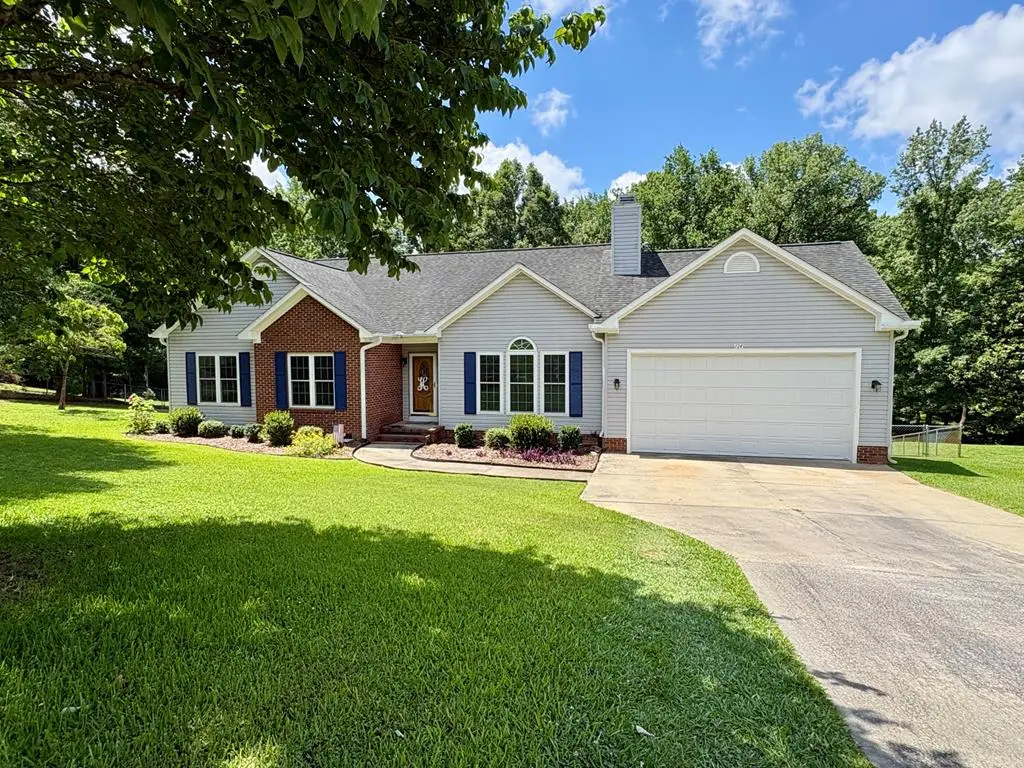 124 Colonial Drive, Greenwood, SC 29649 - #1