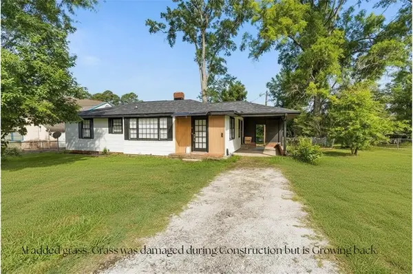 105 Chesterfield Ct, Greenwood, SC 29646