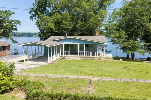 112 Bluff Road, Greenwood, SC 29649