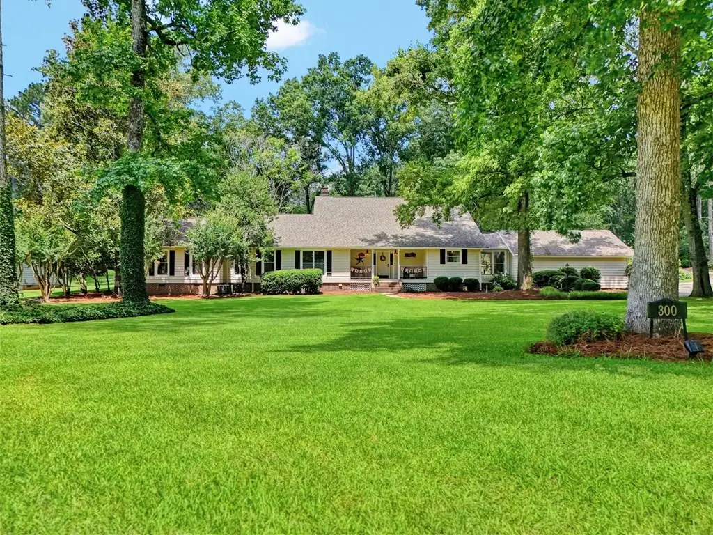 300 Lodge Dr, Greenwood, SC 29646 - #1