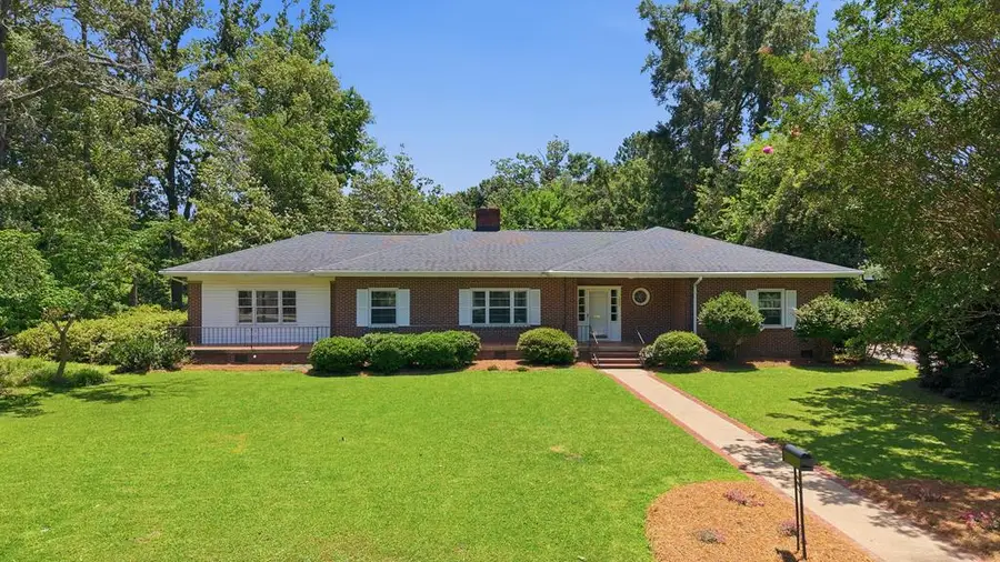 206 E Sproles Ave, Greenwood, SC 29469 - #2
