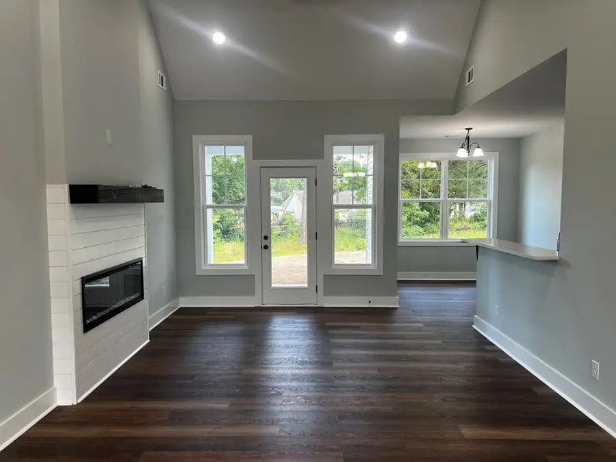 211 Ammonwood Dr, Greenwood, SC 29649 - #2