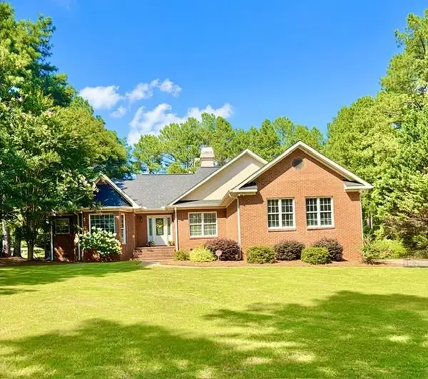 608 Fairway Lakes Rd, Greenwood, SC 29649