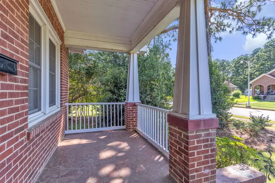 107 Biltmore St, Greenwood, SC 29646 - #3