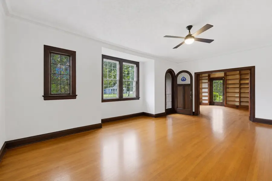511 E Cambridge Ave, Greenwood, SC 29646 - #3