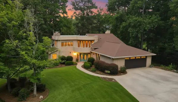 156 Woodridge Road, Greenwood, SC 29646