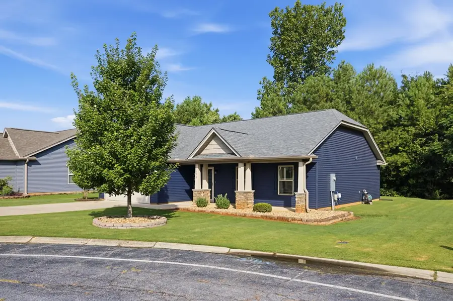 111 Auburn Lane, Greenwood, SC 29646 - #2