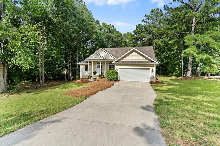 204 Bent Creek Rd, Greenwood, SC 29649 - #2
