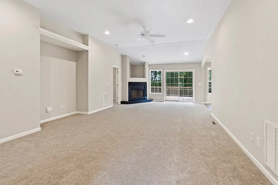 204 Bent Creek Rd, Greenwood, SC 29649 - #3