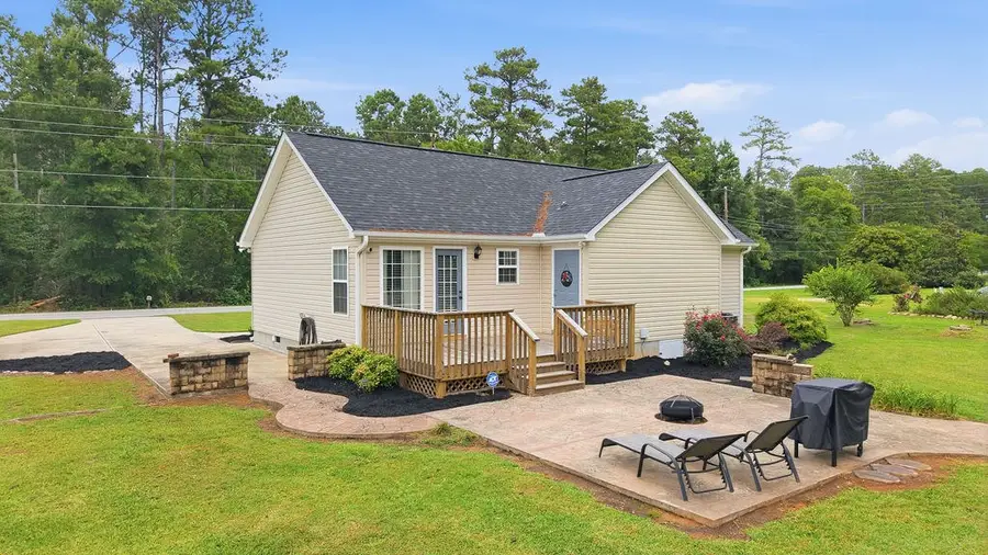 2316 Woodlawn Rd, Greenwood, SC 29649 - #3