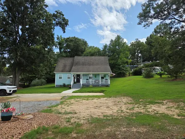 108 Lakeshore Dr., Greenwood, SC 29649