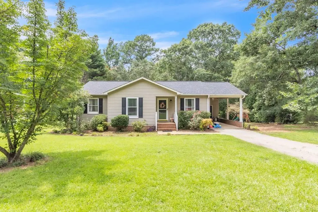 138 Crestview Dr, Greenwood, SC 29649 - #1