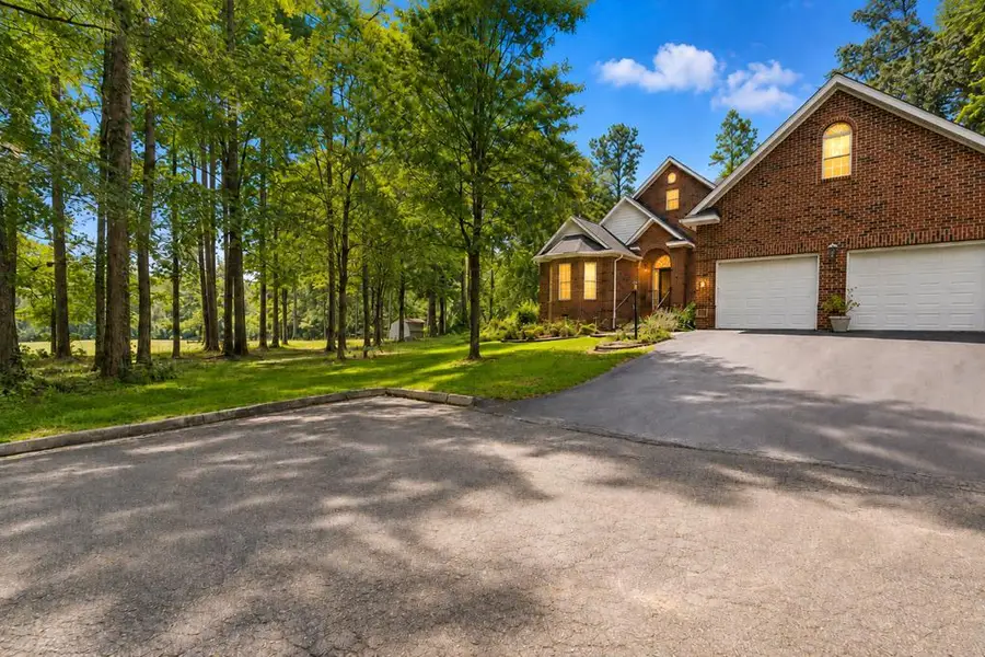 104 Hemlock Ct, Greenwood, SC 29649 - #2