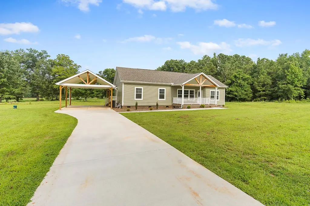 1063 Scurry Church Rd, Chappells, SC 29037 - #1