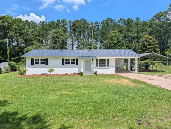 105 Southern Ave, Greenwood, SC 29646