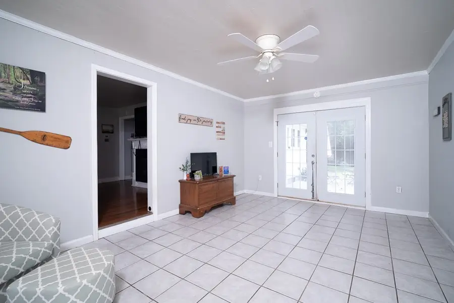 616 NW Old Abbeville Hwy, Greenwood, SC 29649 - #3
