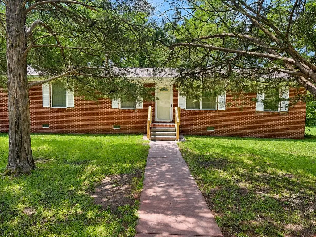 746 Seneca St, Calhoun Falls, SC 29628 - #1