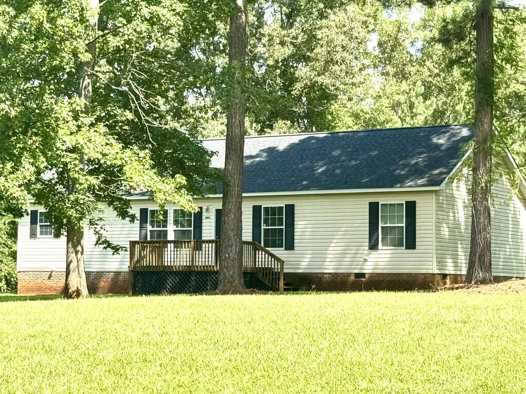 202 Suburban Place, Greenwood, SC 29646 - #1