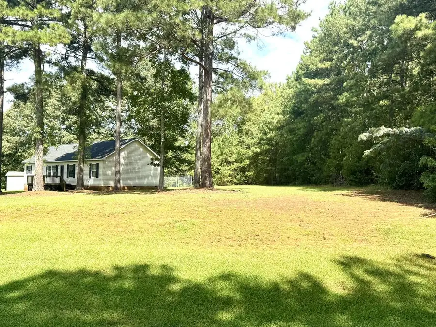 202 Suburban Place, Greenwood, SC 29646 - #2