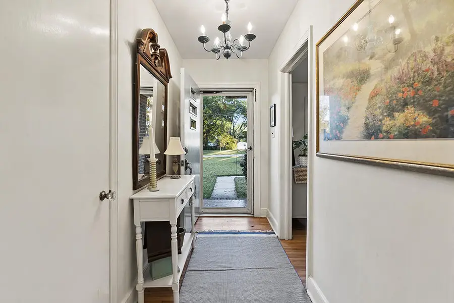 1104 Jefferson St, Greenwood, SC 29646 - #3