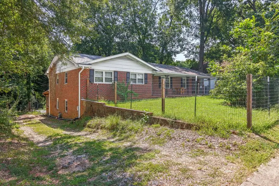 108 Parker St, Abbeville, SC 29620 - #2