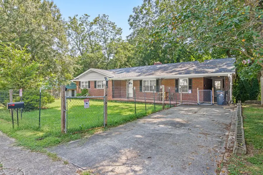 108 Parker St, Abbeville, SC 29620 - #3