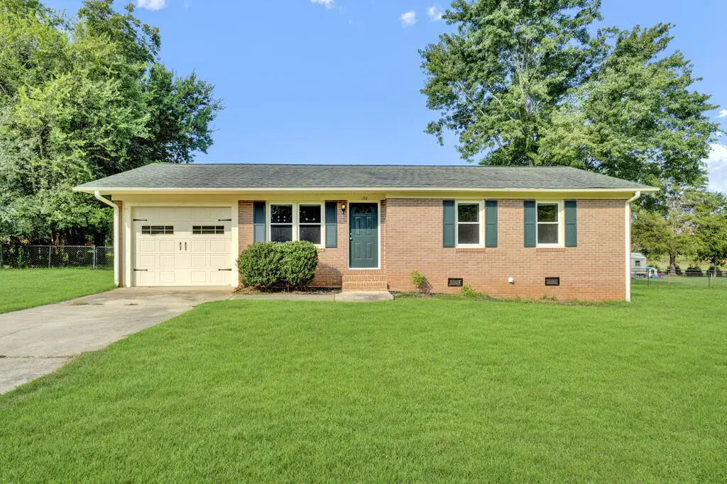 130 Thompson Dr, Greenwood, SC 29646 - #1