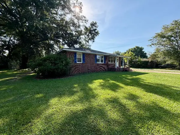 200 Burton Drive, Calhoun Falls, SC 29628