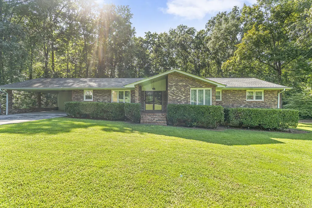 103 Hickory Ln, Greenwood, SC 29666 - #1