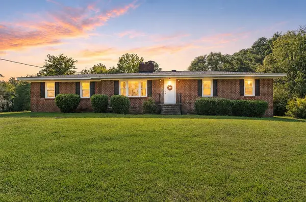 114 Brookhaven Dr, Greenwood, SC 29646
