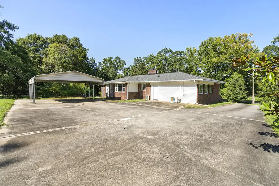 114 Brookhaven Dr, Greenwood, SC 29646 - #3