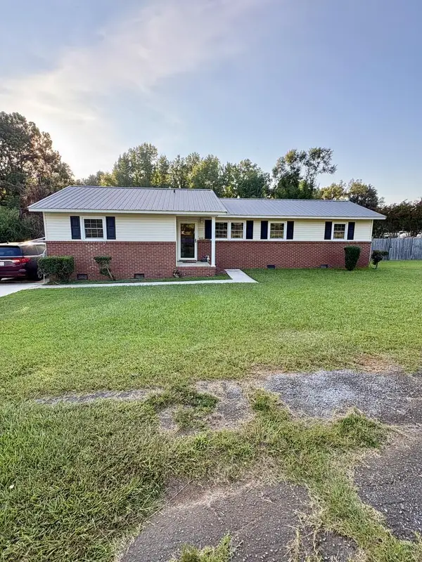 2217 Old Laurens Road, Greenwood, SC 29649