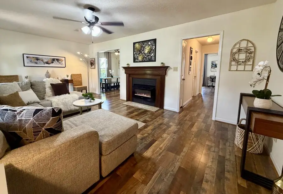 118 Lauren Cir, Greenwood, SC 29649 - #2