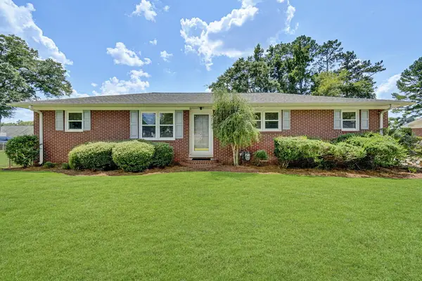 109 Hitt St, Greenwood, SC 29649
