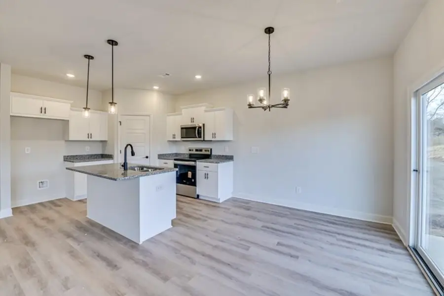 113 Burberry Cir, Greenwood, SC 29646 - #2