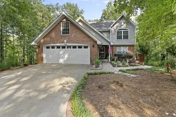 104 E Commodore Dr, Cross Hill, SC 29332