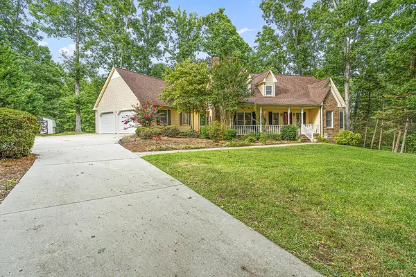 213 Chatham Ct, Greenwood, SC 29649