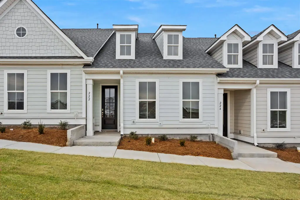 222 Lake Greenwood Blvd, Greenwood, SC 29649 - #1
