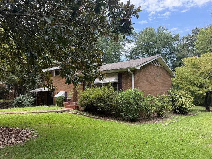 307 N Bethune St, Greenwood, SC 29646 - #2