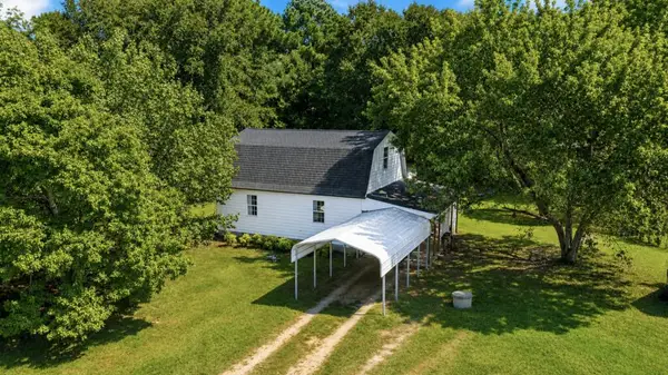 74 Double H Farm Rd, Donalds, SC 29638
