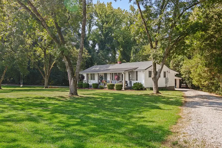 29 Abbeville Street, Due West, SC 29639 - #3