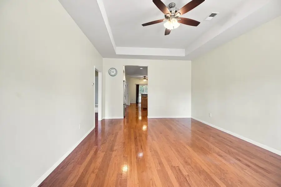215 Hunt St, Greenwood, SC 29649 - #2