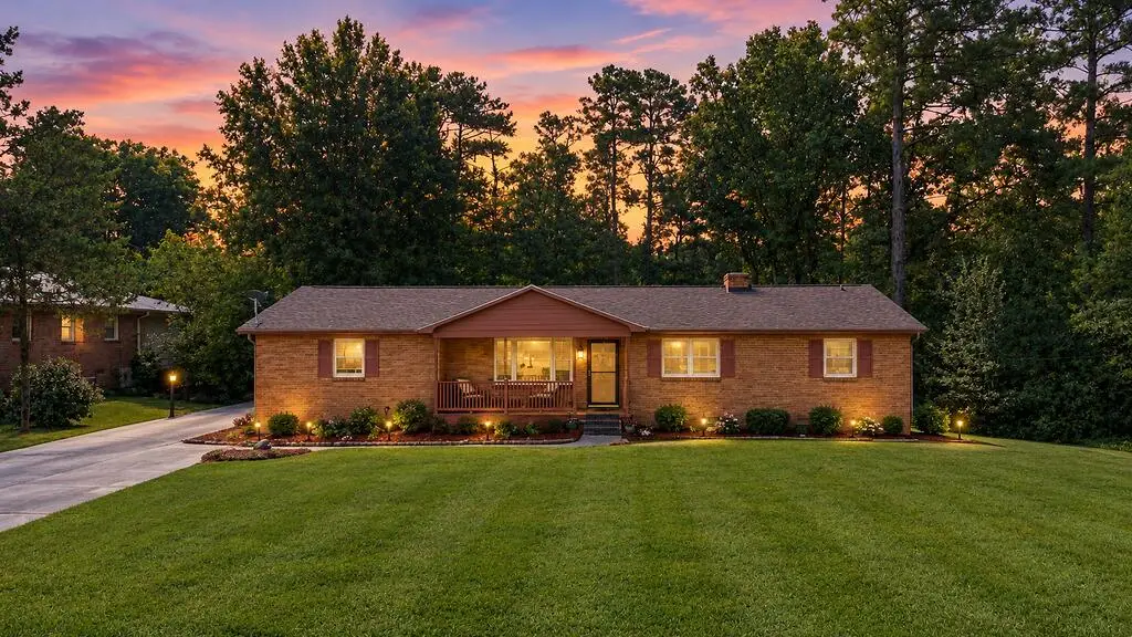 404 Lake Forest, Greenwood, SC 29649 - #1