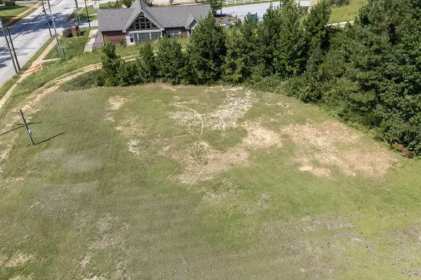 300 N Cambridge Street, Ninety Six, SC 29666