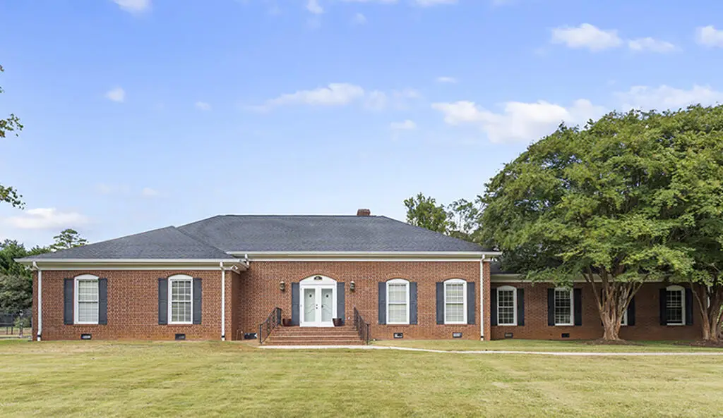120 Meadowbrook Drive, Greenwood, SC 29649 - #1