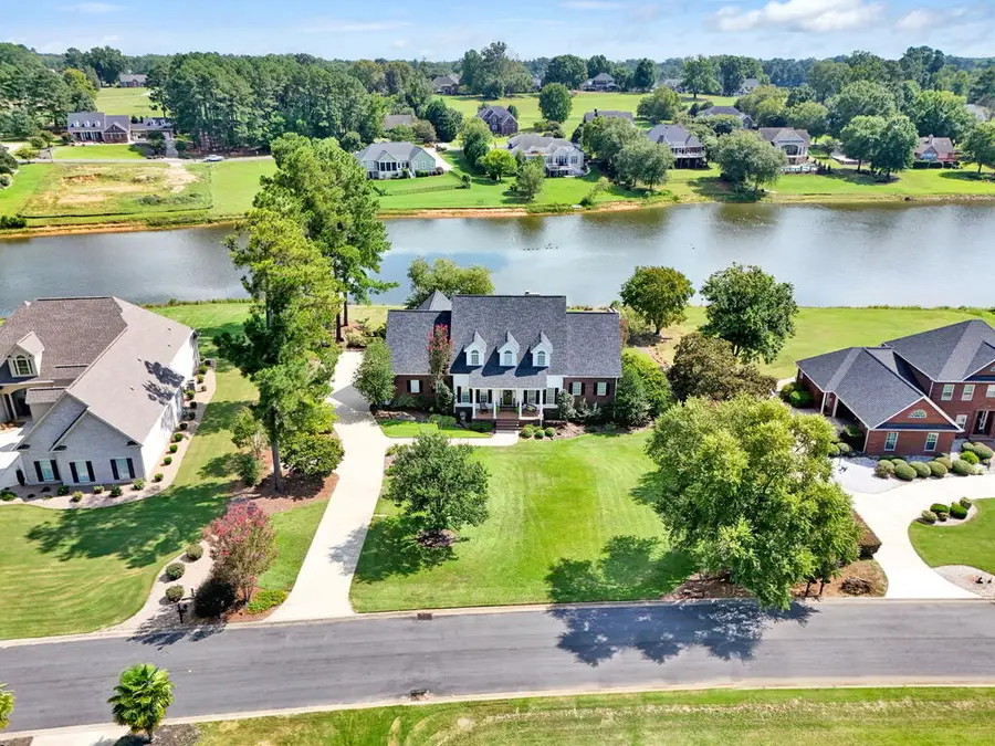 716 Fairway Lakes Rd, Greenwood, SC 29649 - #3