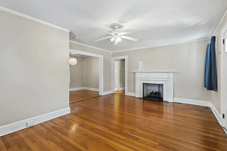 212 Briggs Ave, Greenwood, SC 29649 - #3