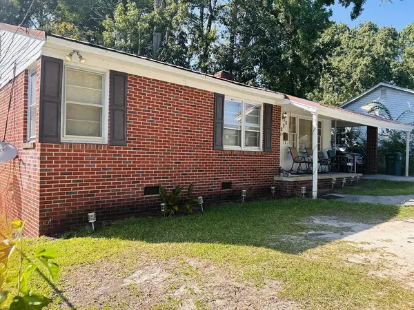 220 New Market St, Greenwood, SC 29649